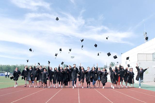 北京外国语大学在职研究生每年的招生时间是否是固定不变的？